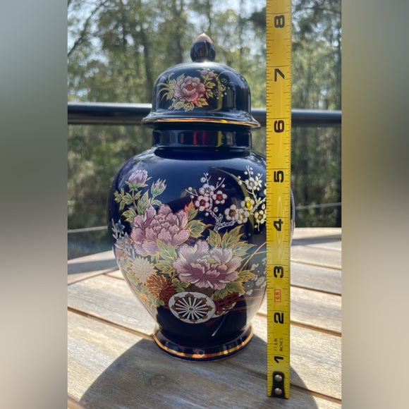 Vintage Blue Kutani Temple Jar - Picture 4 of 5